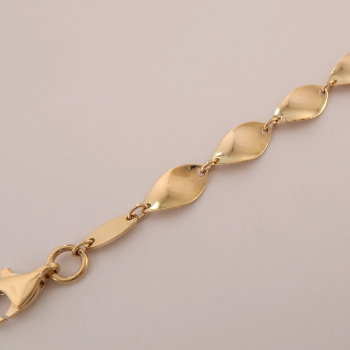 Guldarmband Vridna Plattor